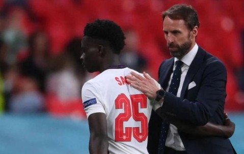 云开体育-索斯盖特：我也想看香槟足球 还有进球大招没用上