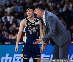 媒体人：广东迫切需要明确是要成绩还是要未来？有不少潜力新人