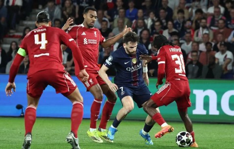 云开体育官网-利扎拉祖：我很生气，巴黎优势这么大却只赢了利物浦2个球